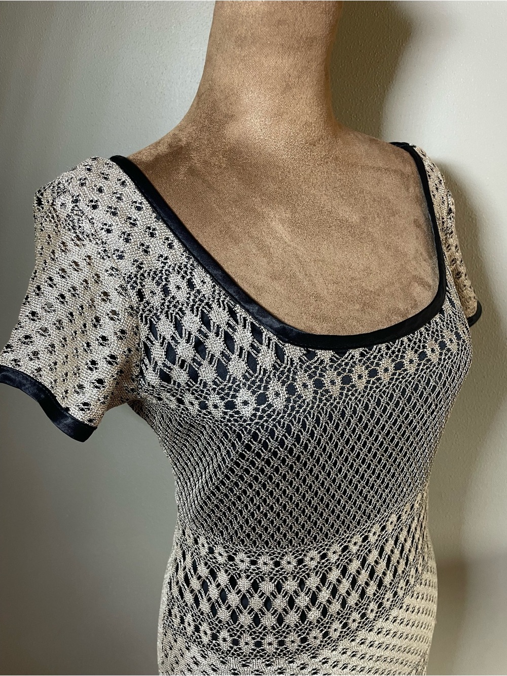 Vintage 1990’s Maurice’s black and cream crochet overlay mid dress - Picture 6 of 10